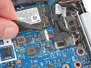 HP EliteBook 840 G7 – Stromanschlusskabel trennen