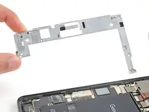 Pixel 8 Pro Mittelrahmen entfernen