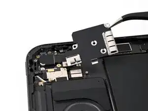 iPad Pro 13" Abdeckung der Rückkamera entfernen