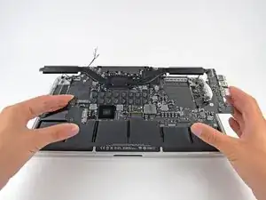 Logic Board entfernen