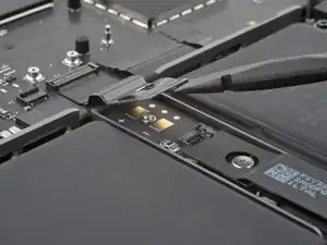 MacBook Pro 14" Ende 2023 (M3) Akku abtrennen