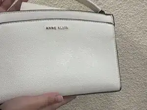 How to Repair Scratches on a Faux Leather Purse