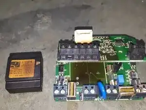 Sm6auPp4LAVIZnoW