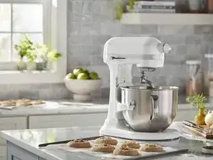 KitchenAid 7-Quart Bowl-Lift Stand Mixer — Setup & Proper Use (Technique)