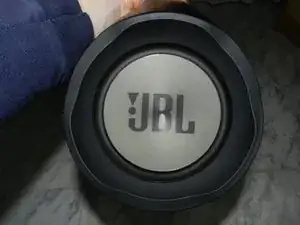 JBL Boombox zerlegen