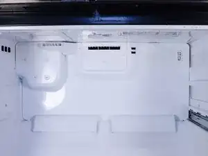 Verdampferabdeckung am LG Kühlschrank abnehmen