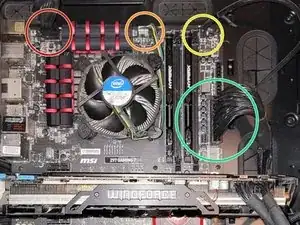 Kabel mit dem Motherboard verbinden