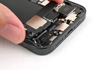 iPhone 16e Lautsprecher einbauen