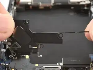 iPhone 17 Pro Loudspeaker Removal