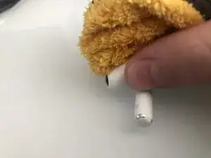 Wie du die AirPods 3 (nur die Kopfhörer) tiefenreinigst