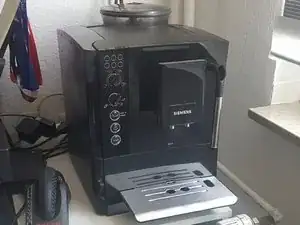Wasser in der Tropfschale - kein Kaffee