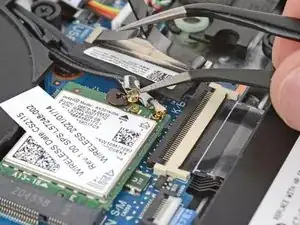 HP EliteBook 840 G7 WLAN-Modul Kabel trennen