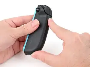 Joy-Con 2 (links) Rückseite einbauen