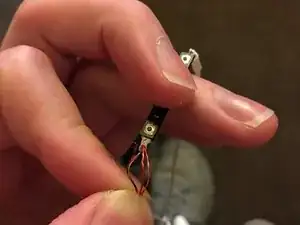 Apple Kopfhörer mit Fernbedienung und Mikrofon (Lightning Anschluss) Teardown