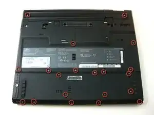 Ausbau der hinteren Abdeckung des IBM ThinkPad T42