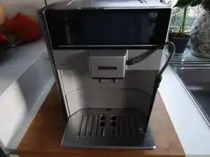 Wasser in der Tropfschale - kein Kaffee