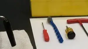 Hier erfährst du, welche Werkzeuge du für die Reparatur brauchst.