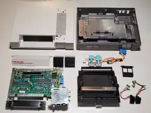 Nintendo Entertainment System zerlegen