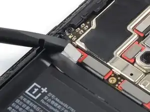 OnePlus 8 Akku abtrennen