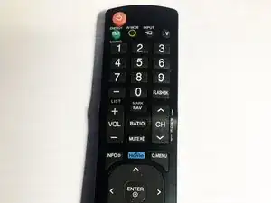 Reparatur eines Knopfes einer TV Fernbedienung
