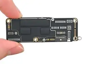 iPhone 16 Pro Logic Board einbauen