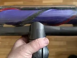 Zerlegen des Dyson V10 Motorkopfes zur vollständigen Reinigung
