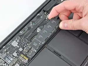 SSD-Laufwerk (Solid-State Drive)