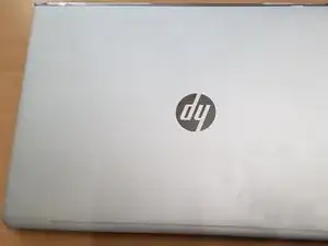HP 15-as003ng Rückabdeckung öffnen