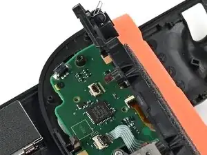 Joy-Con 2 (rechts) Mittelrahmen einbauen