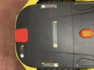 Removal of Yarbo 2023 Core Cover