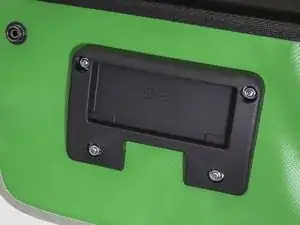 How do I replace the Klickfix mounting plate on my Aqua Box?