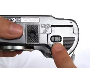 Olympus SP-320 Battery Replacement