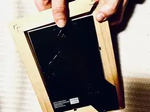 How to Repair a Wooden Picture Frame