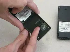 Disassembling Ericsson CF 388 Sim Card