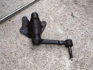 Repairing 1984-1989 Toyota 4Runner Idler Arm