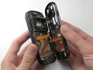 Disassembling Motorola Cliq Rear Casing