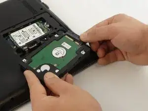 Samsung NP-QX411L Hard Drive Replacement