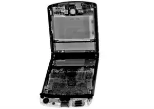 Thanks for sticking around! Here's some bonus material: A 360-degree X-ray view inside the Moto Razr.