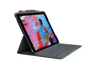 Logitech Slim Folio