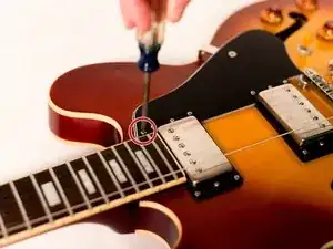 Epiphone ES-335 PRO Pickguard Replacement