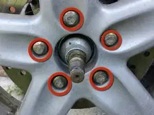 Piaggio X9 500 Rear Wheel Removal