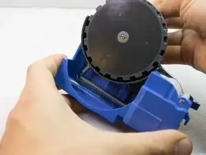 Roomba 650 wheel module Disassembly