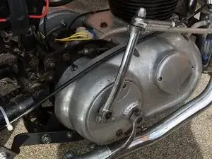 AJS/Matchless Lightweight Gearbox Removal