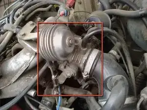 Removing 1985-1988 Volvo 740 Throttle Body