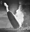 Im Jahr 1937 explodierte die Wasserstofffüllung des Zeppelins „Hindenburg“ bei der Landung.
