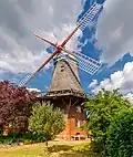 Fast alle Windmühlen, die es noch gibt, sind Baudenkmäler, wie diese in Handorf in Niedersachsen.