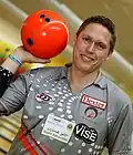 Chris Barnes aus den USA spielt Bowling als Beruf.
