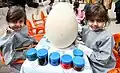 Im Iran färben die Leute Eier zum Nouruz-Fest, was dort so etwas wie Neujahr ist.
