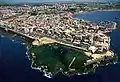 Akko in Israel hat eine Altstadt, die in das Meer hineinragt.