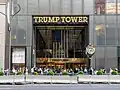 Der Trump Tower in New York: Trump mag die Farbe Gold und seinen Namen auf großen Gebäuden.